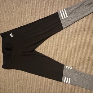 Adidas two color tone Women leggings. Dark Gray/Light Gray.